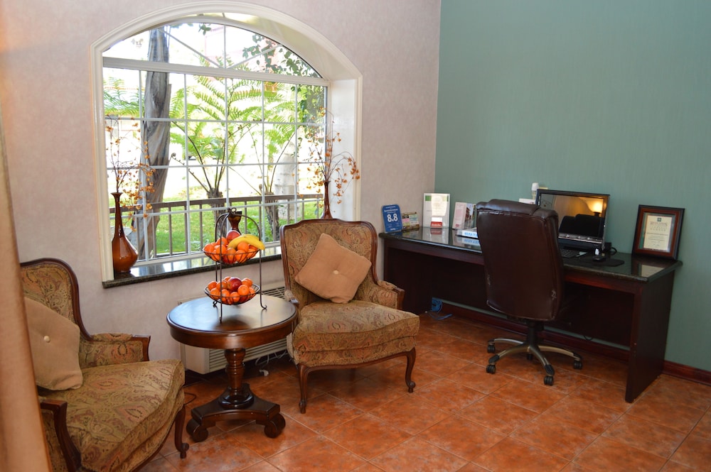 Dynasty Suites Redlands - photo 36