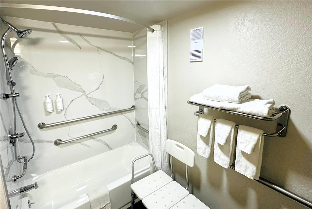 Days Inn by Wyndham Holland - photo 23