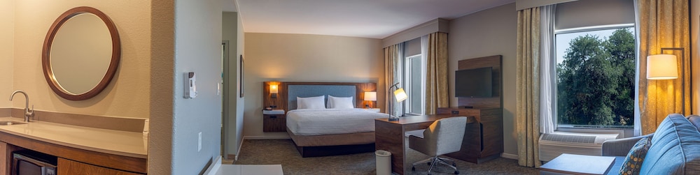 Hampton Inn & Suites Boerne - photo 30