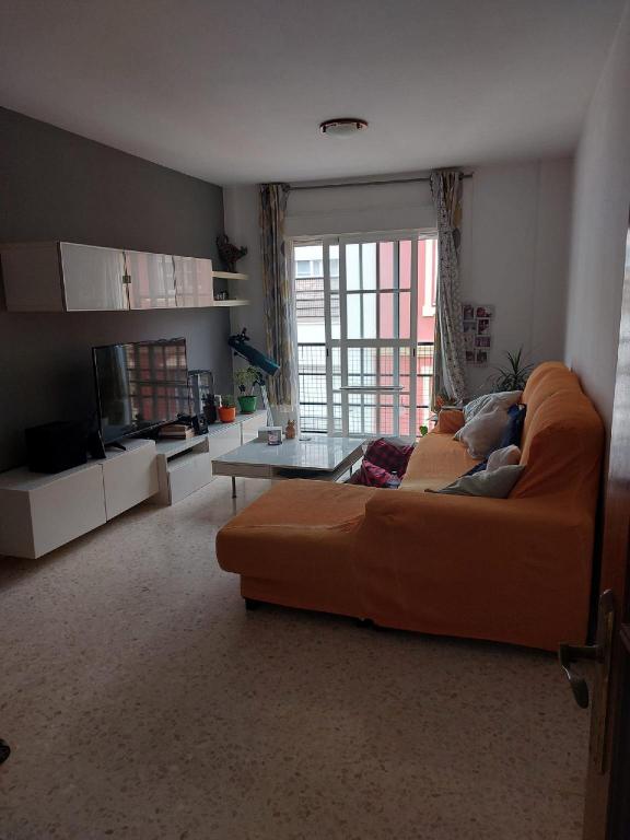 Beautiful 2 Bed Apartment Next To Gibraltar 19546036 — La Linea De La Concepcion