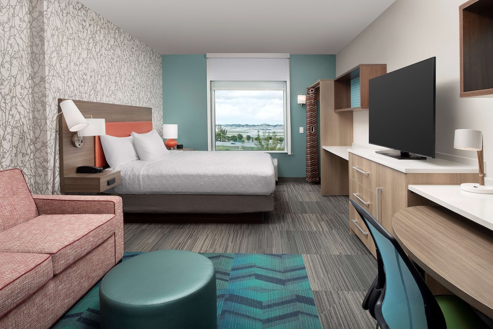 Home2 Suites by Hilton Miami Airport South Blue Lagoon - photo 8
