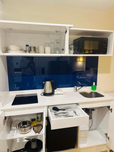 Special Sea View Aparthotel In Orbi City
