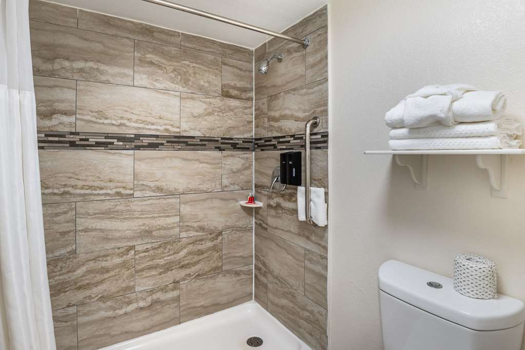 Econo Lodge Richmond North Chesterfield - photo 22