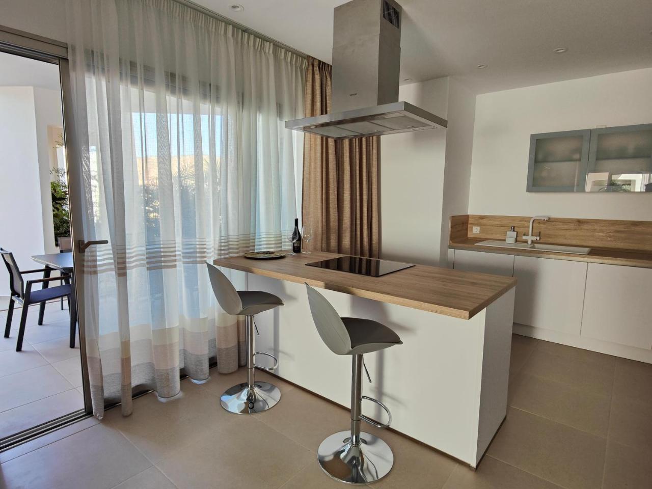 Garden Suites Luxury Apartment — 4-Star Luxury Hotel in Arona, Spain