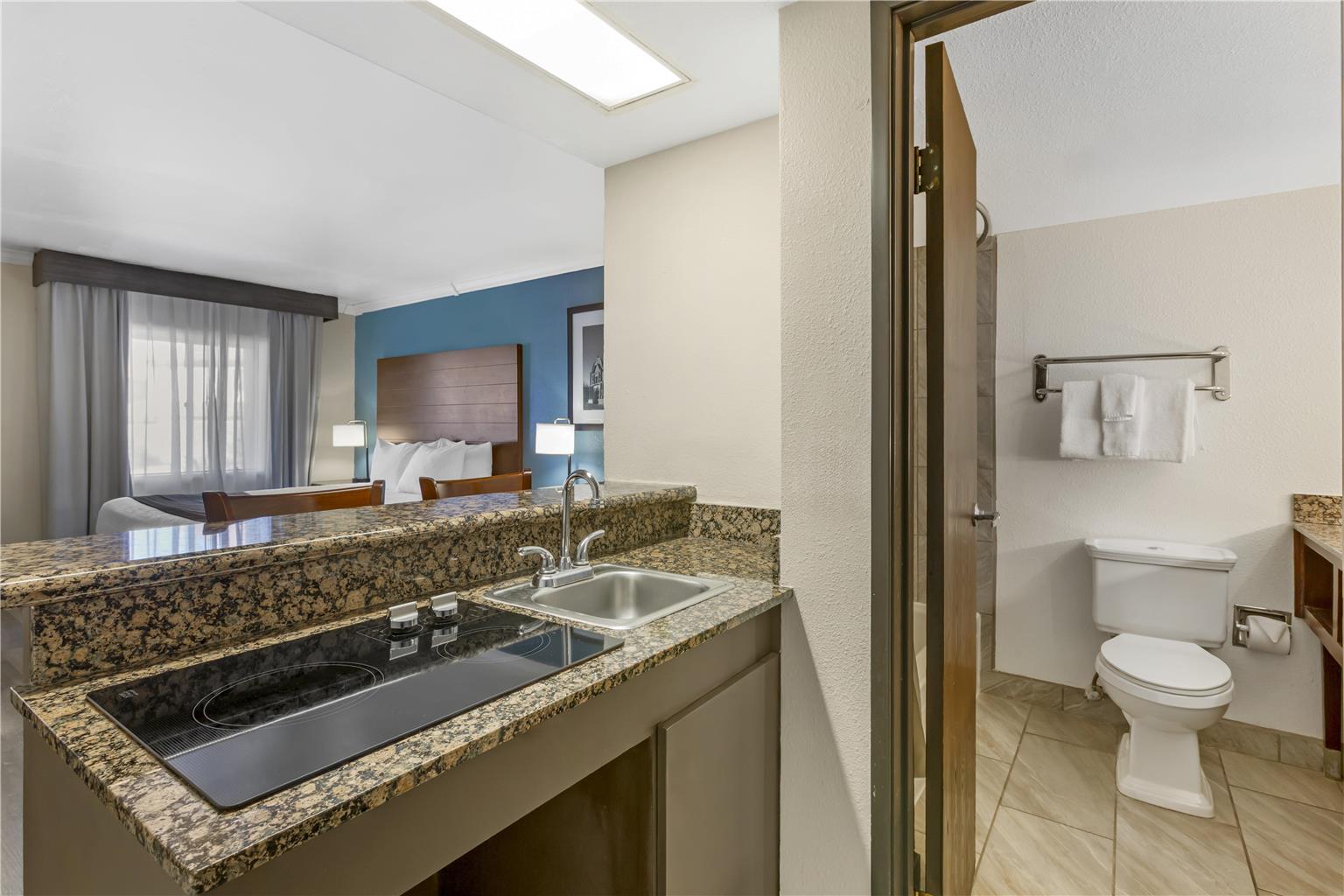 Best Western InnSuites Tucson Foothills Hotel & Suites - photo 23