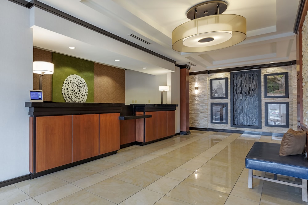 Fairfield Inn & Suites Columbus - photo 2