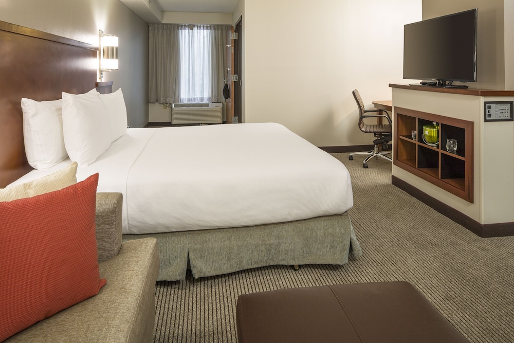 Hyatt Place San Antonio Airport Quarry Market - photo 14