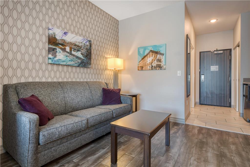 Best Western Plus Saint Peter - photo 22