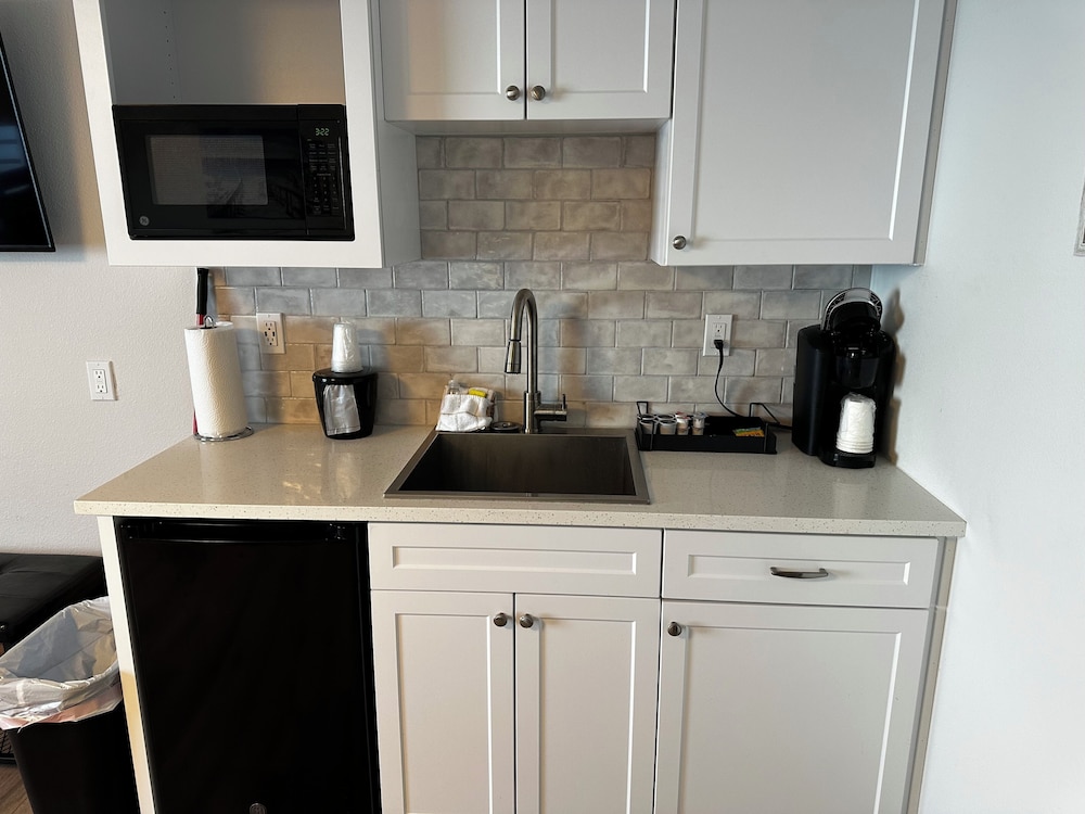 West Beach Suites - photo 53