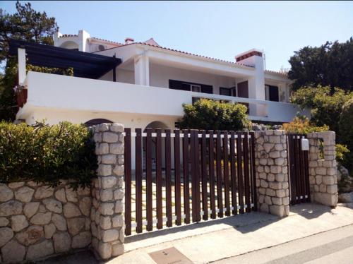 Apartment Kori — 4-Star Luxury Hotel in Baska, Croatia