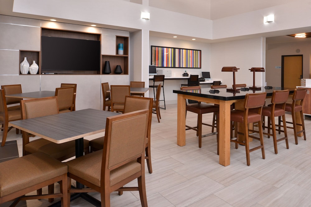 Holiday Inn Express Stockton Southeast by IHG - photo 28