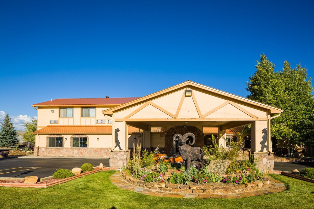 Alpine Inn & Suites in Gunnison, United States