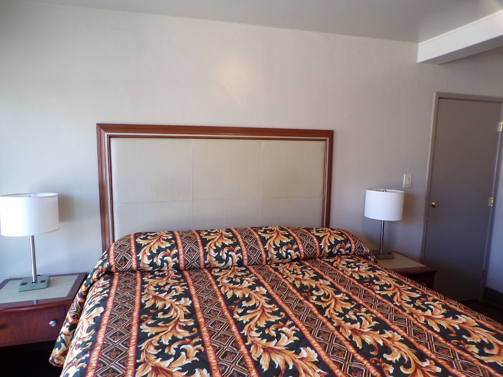 Cypress Tree Motel - photo 34
