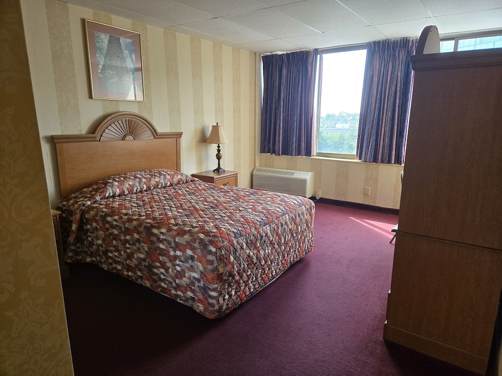 Amsterdam Hotel - photo 12