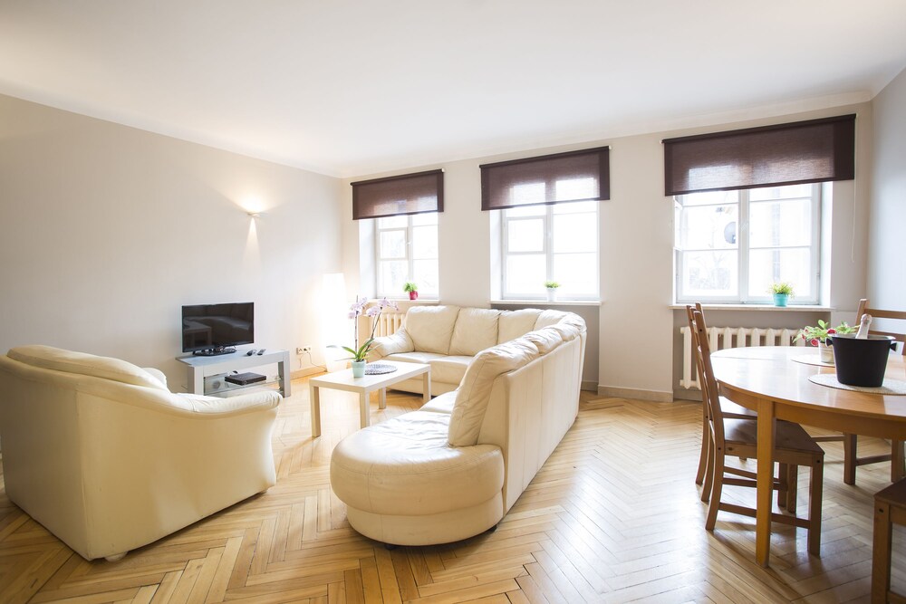 Old Town Apartments — 4-Star Luxury Hotel in Warsaw, Poland