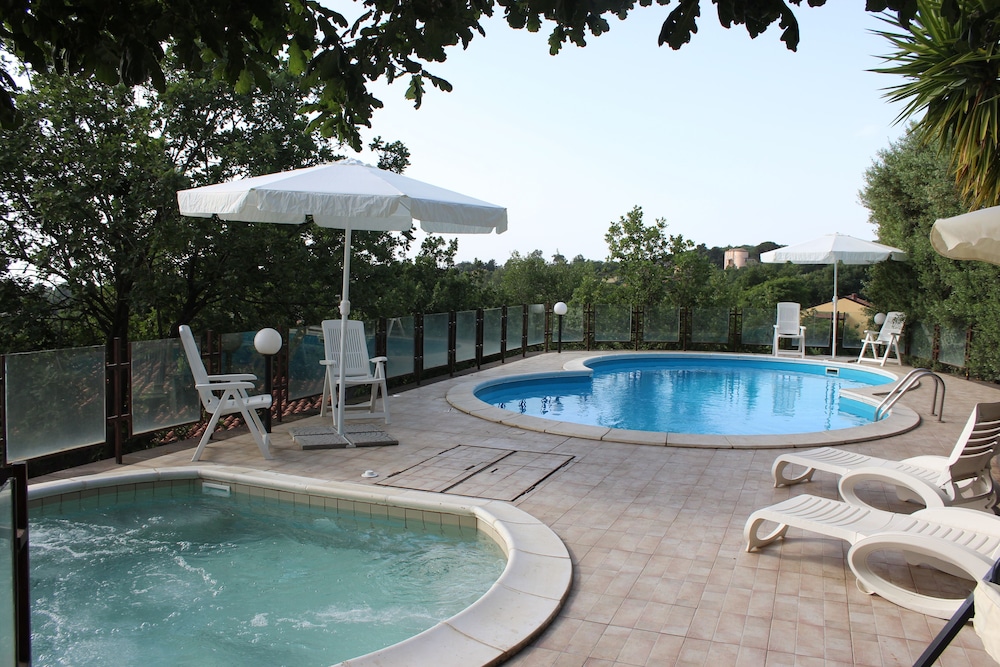Villa Sciarelle — 4-Star Luxury Hotel in Piedimonte Etneo, Italy