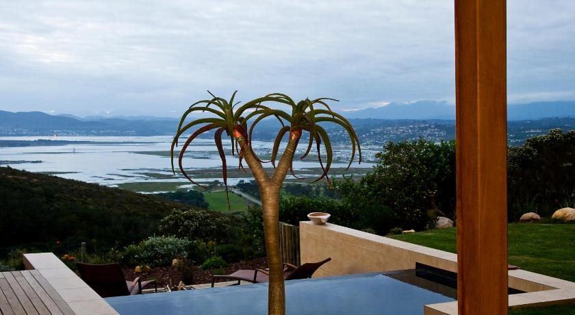 Sosa Lagoon View in Knysna, South Africa