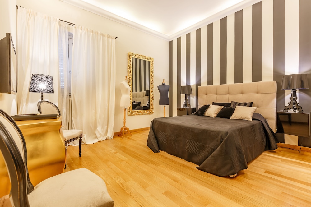 BB 22 Charming Rooms & Apartments — 4-Star Luxury Hotel in Palermo, Italy