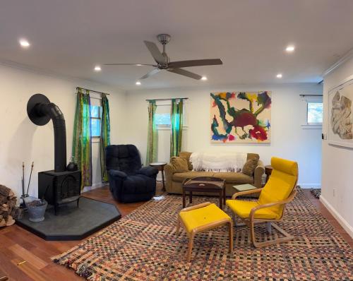 Roscoe Pine House 21432161 — Roscoe