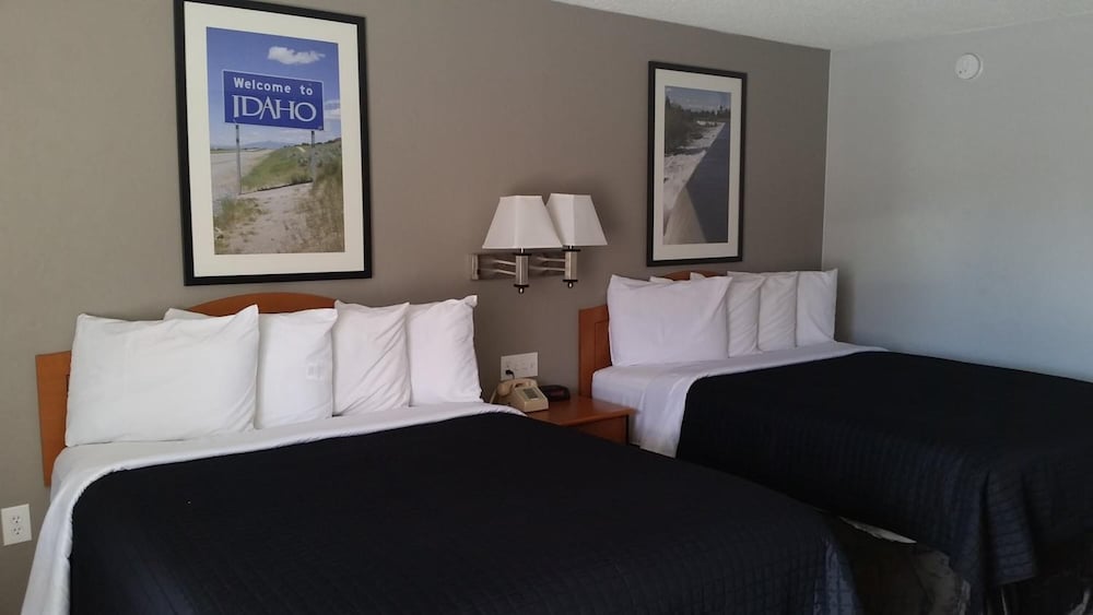 Motel West - photo 27
