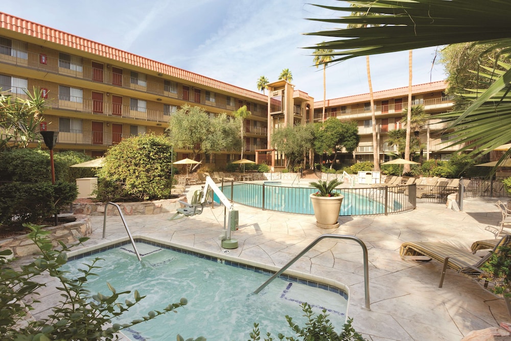 Motel6 Phoenix AZ Sky Harbor - photo 13