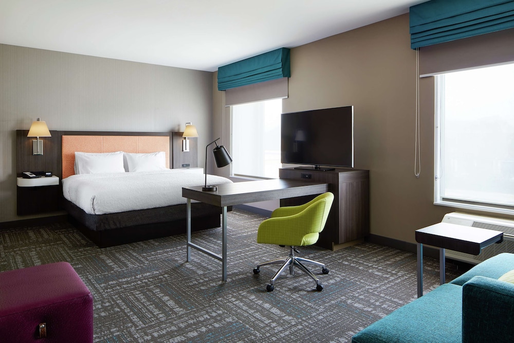Hampton Inn & Suites Chicago Waukegan - photo 12