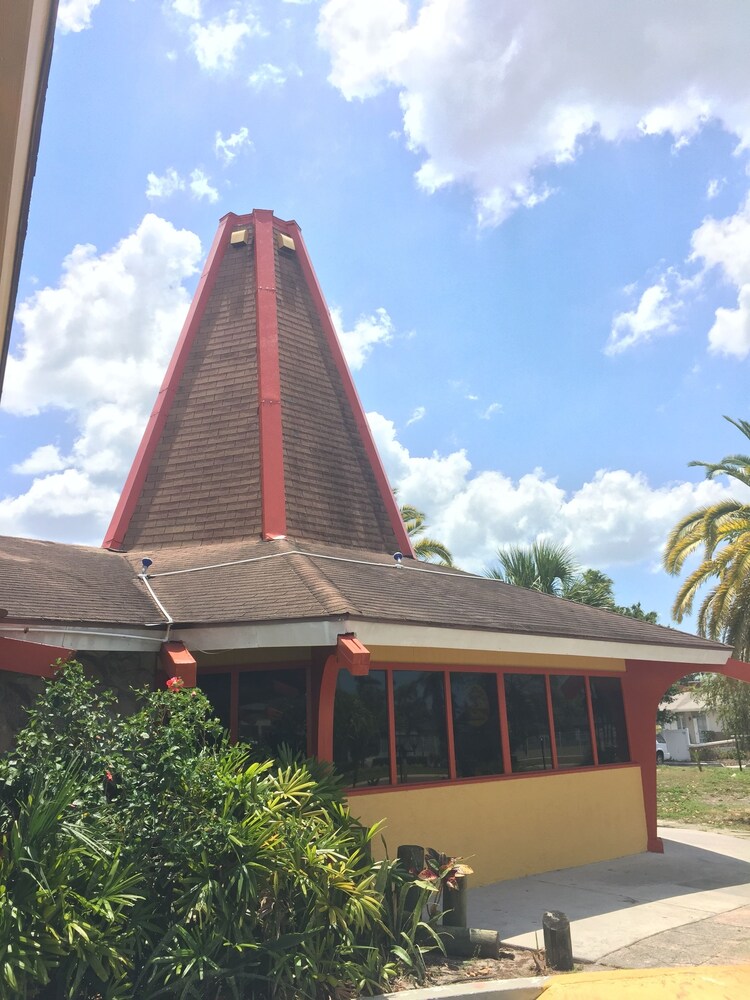Rodeway Inn Holiday FL - photo 43