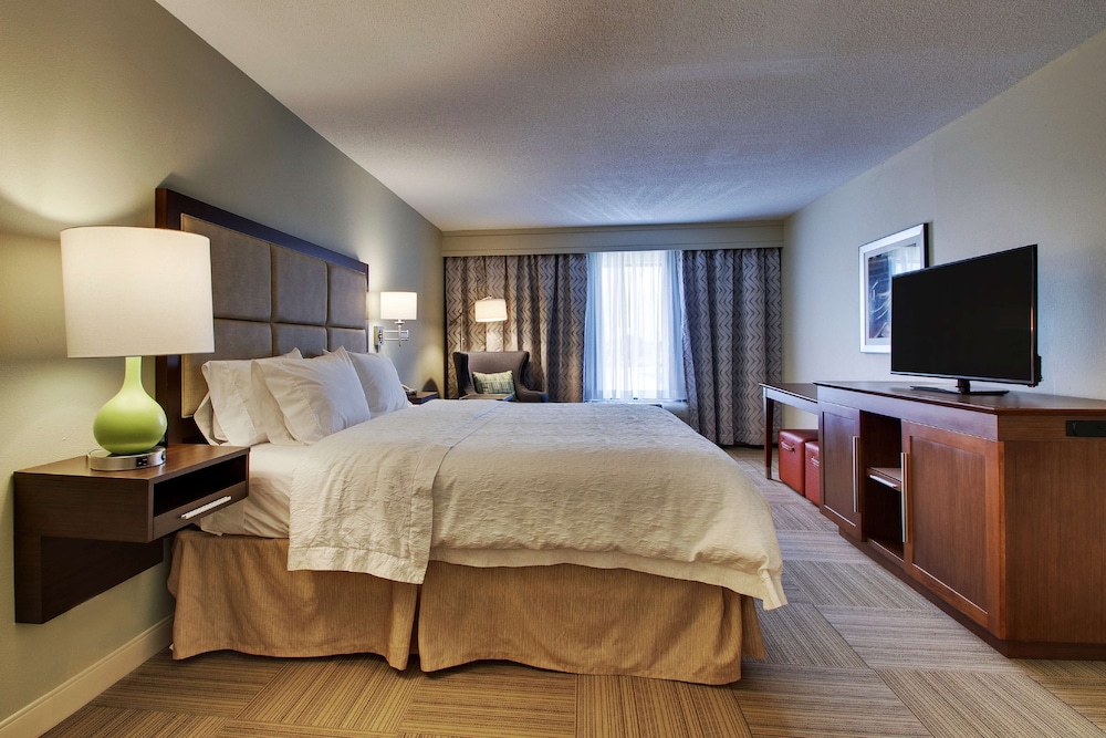 Hampton Inn Warner Robins - photo 17