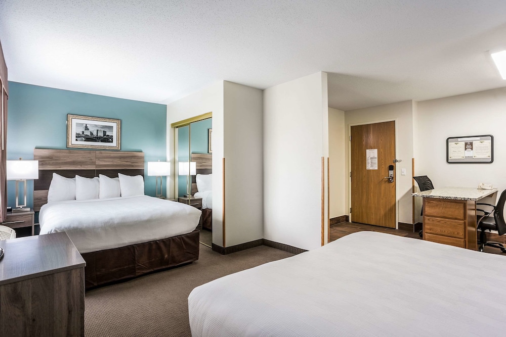 MainStay Suites Cedar Rapids North Marion - photo 16