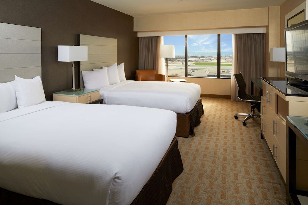 Hilton Los Angeles Airport - photo 14