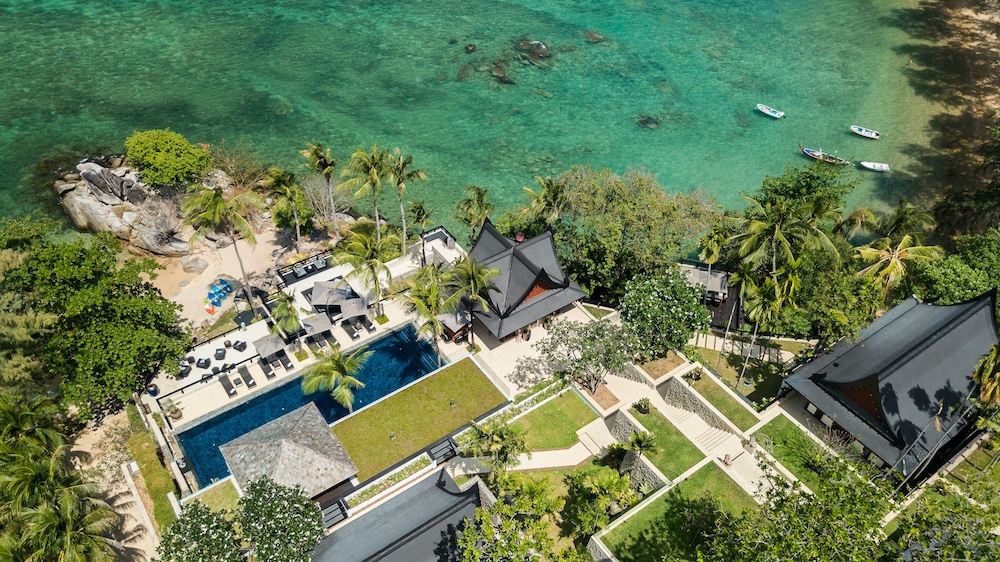Villa Purissara — 4-Star Luxury Hotel in Phuket, Thailand