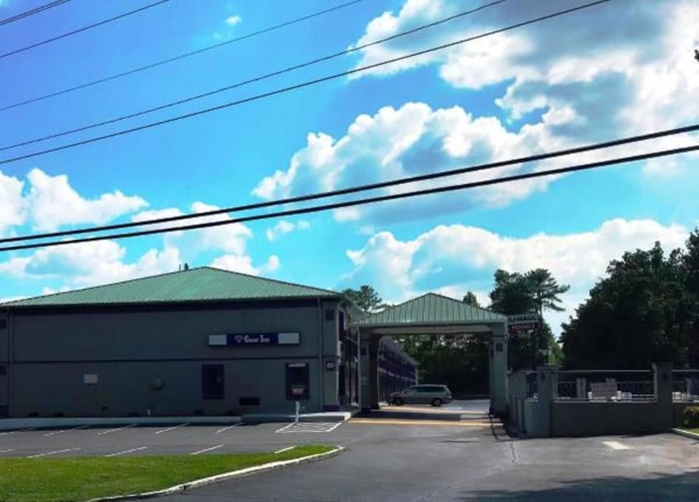 Guest Inn Austell - photo 18