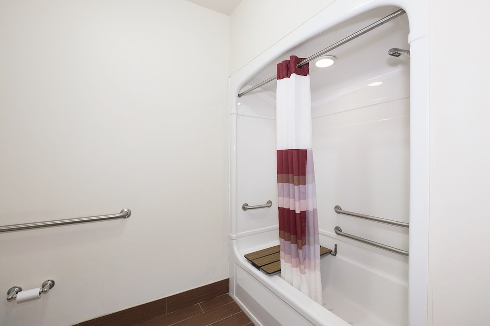 Red Roof Inn Jackson OH - photo 22