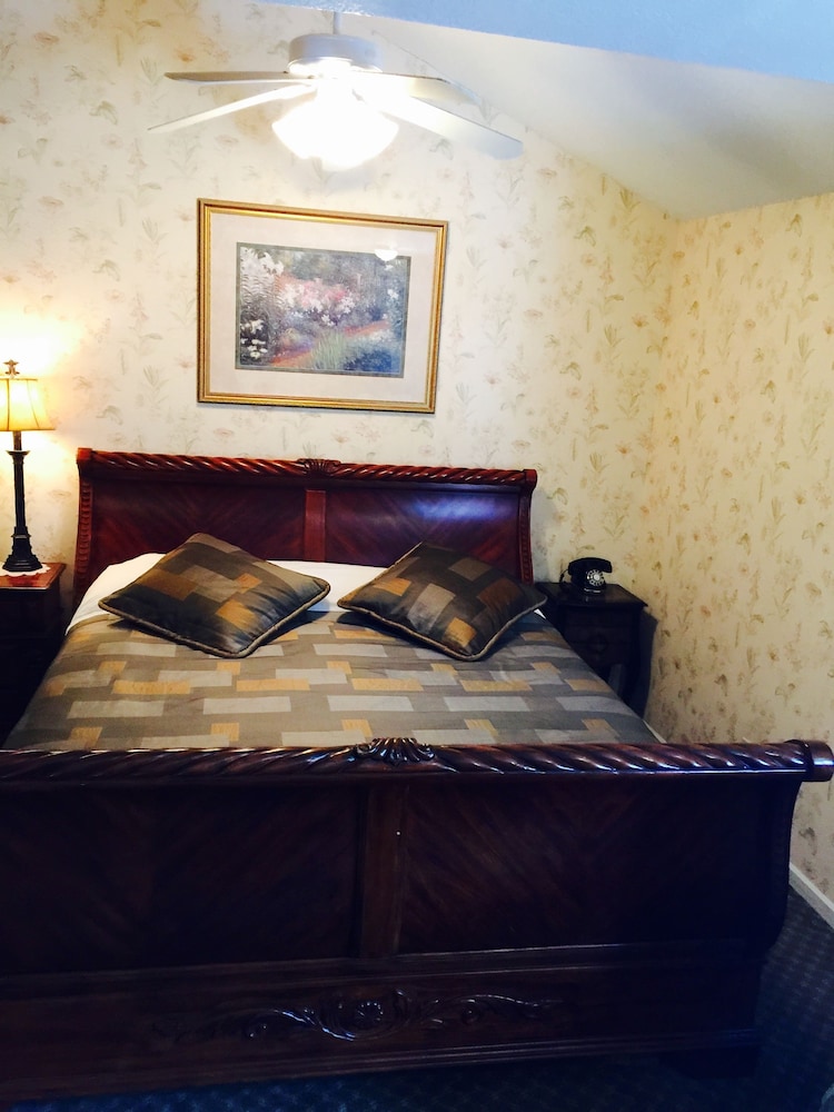 Afton House Inn - photo 22