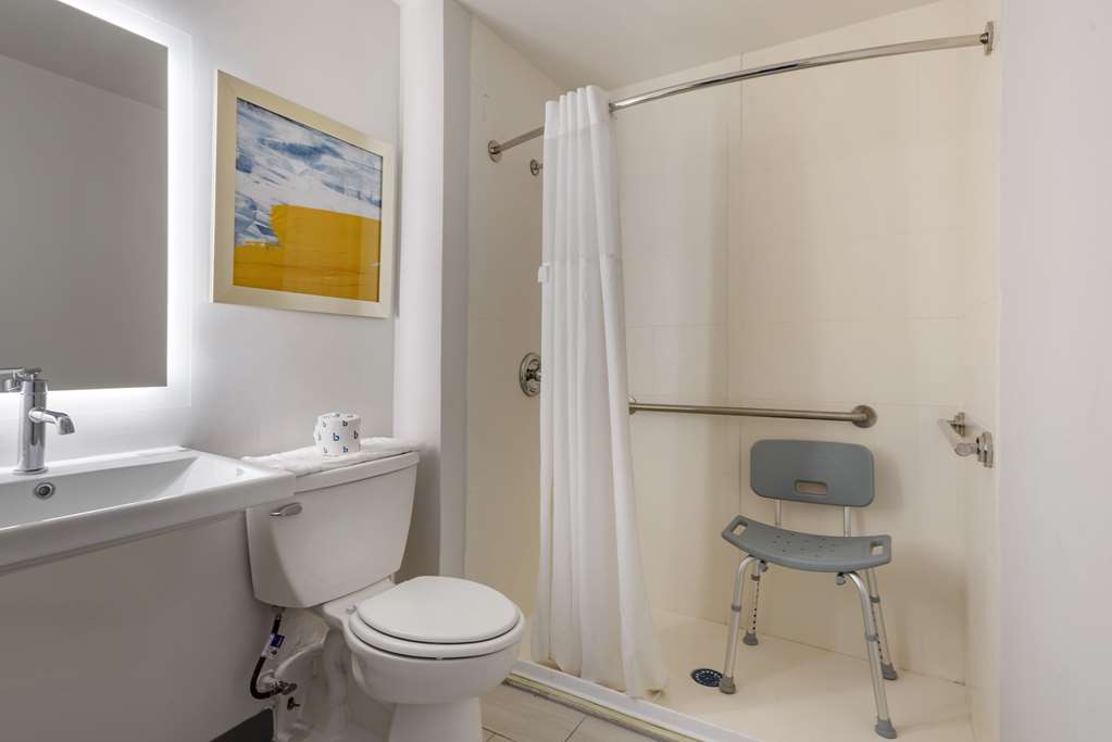 Comfort Inn Philadelphia International Airport - photo 16