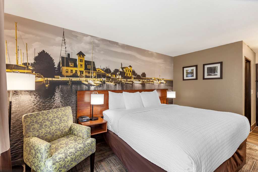 Clarion Pointe Racine Mount Pleasant - photo 16