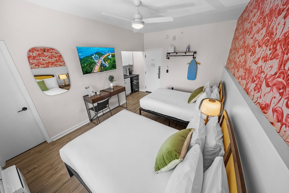 Greenview Hotel by Lowkl - photo 25