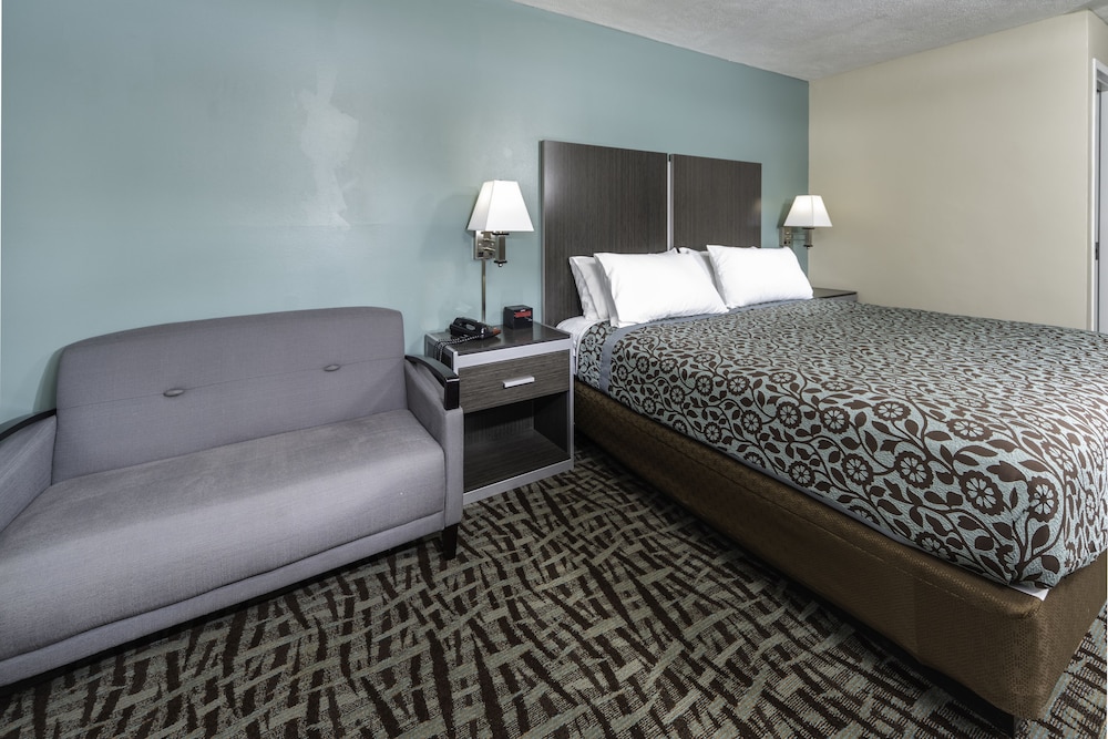 BridgePointe Inn & Suites - photo 9