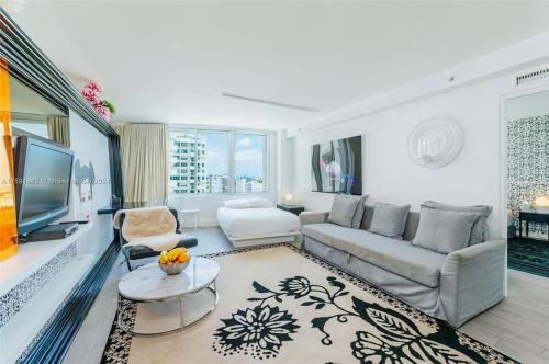 5 Condo Hotel South Beach 2 Queen and 1 King 521 - photo 3