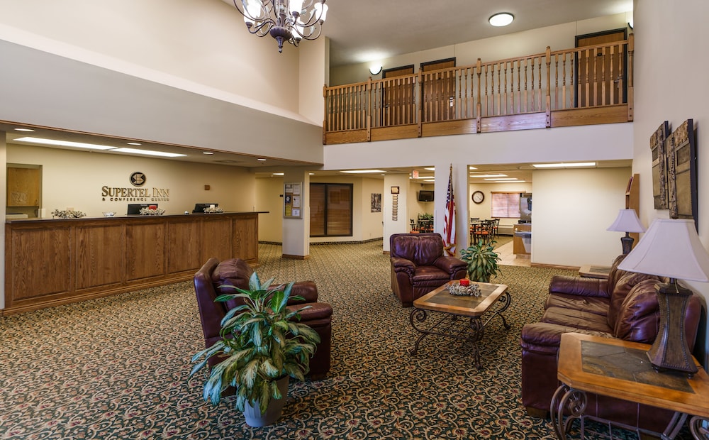 Supertel Inn & Conference Center - photo 2