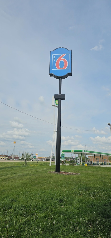 Motel 6 Litchfield IL - photo 24