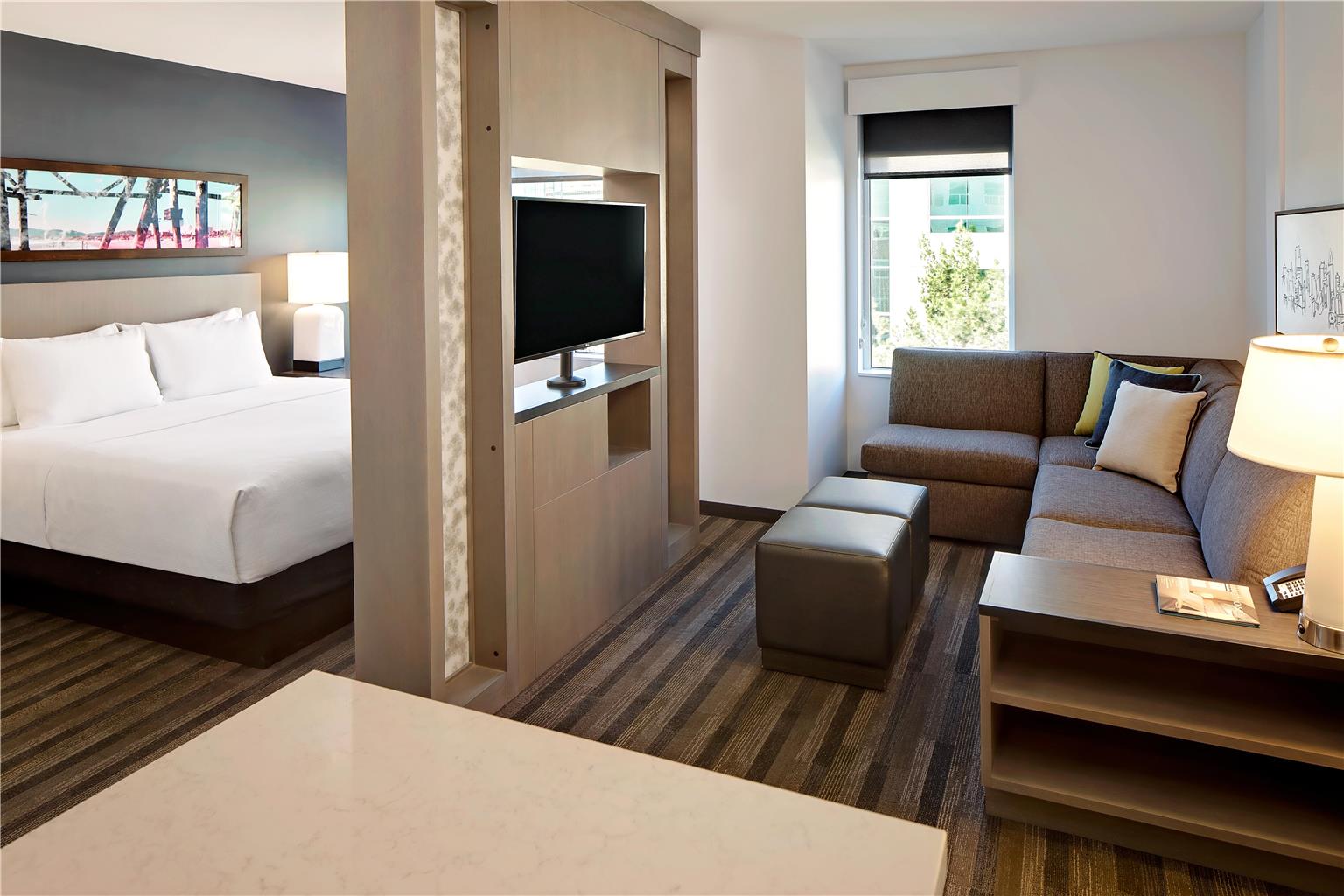 Hyatt House Irvine John Wayne Airport - photo 3