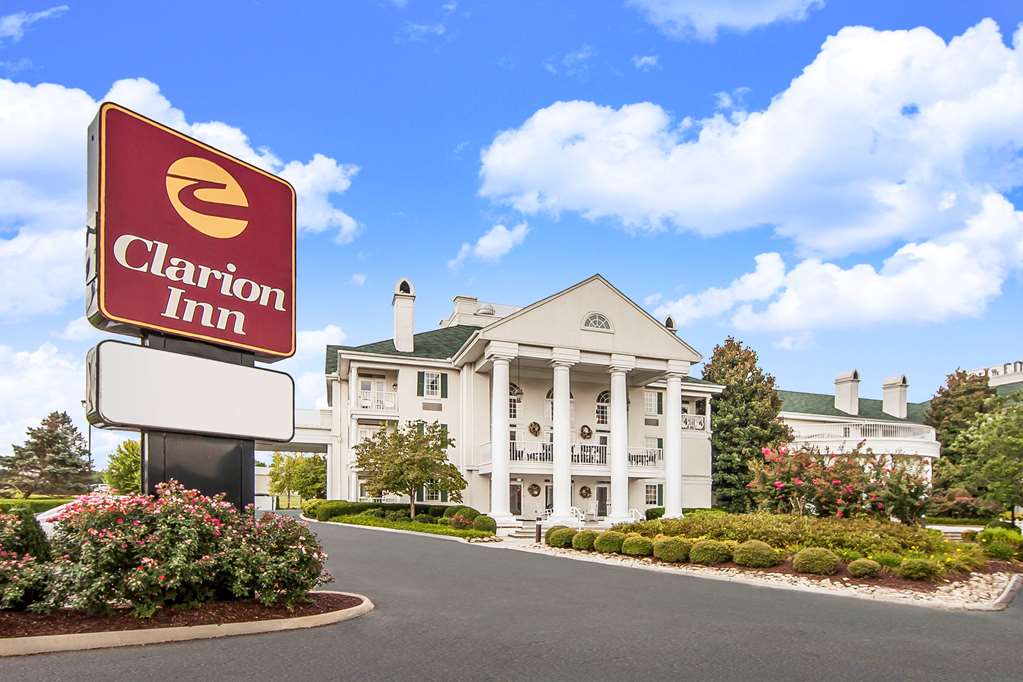 Clarion Inn Willow River — hotel in Sevierville