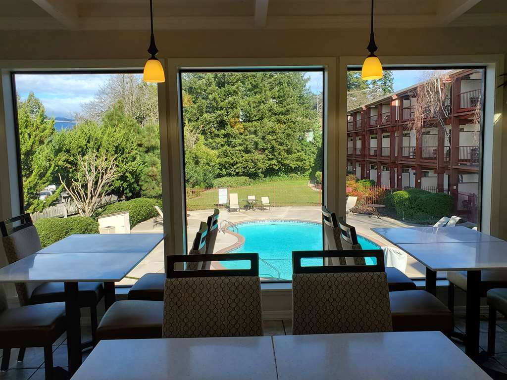 Best Western Plus Humboldt House Inn - photo 11