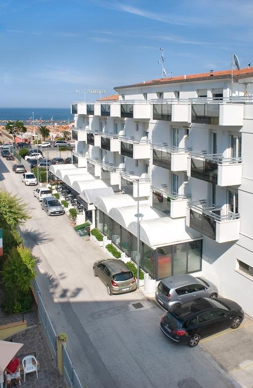Hotel Ciondolo D'Oro - last minute hotel in Rimini