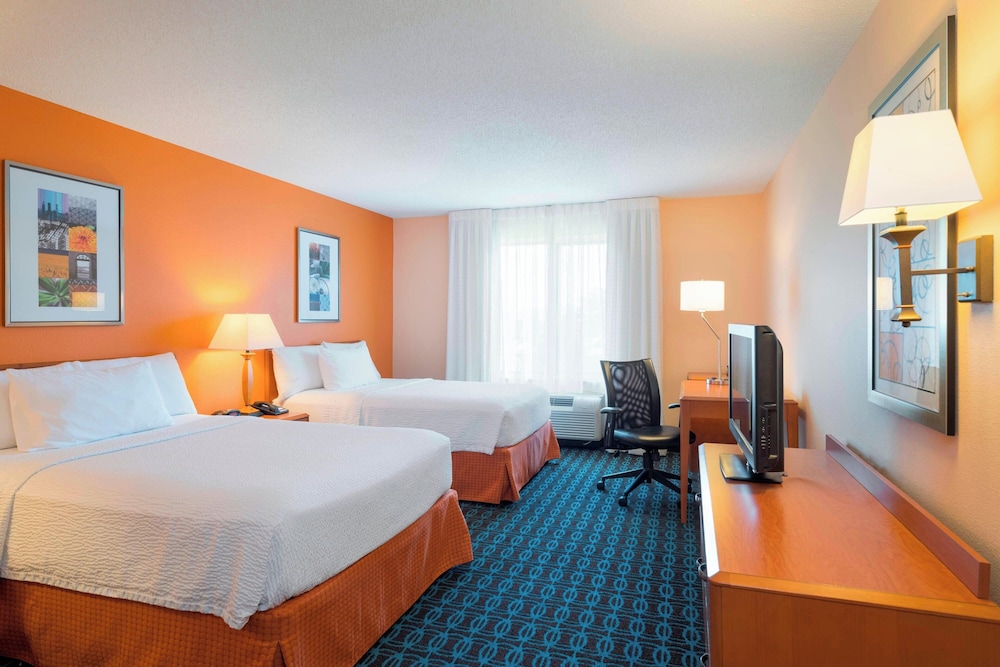 Fairfield Inn & Suites by Marriott State College - photo 9