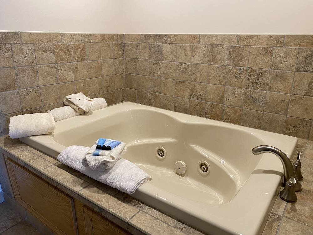 The Georgian Lakeside Resort - photo 30