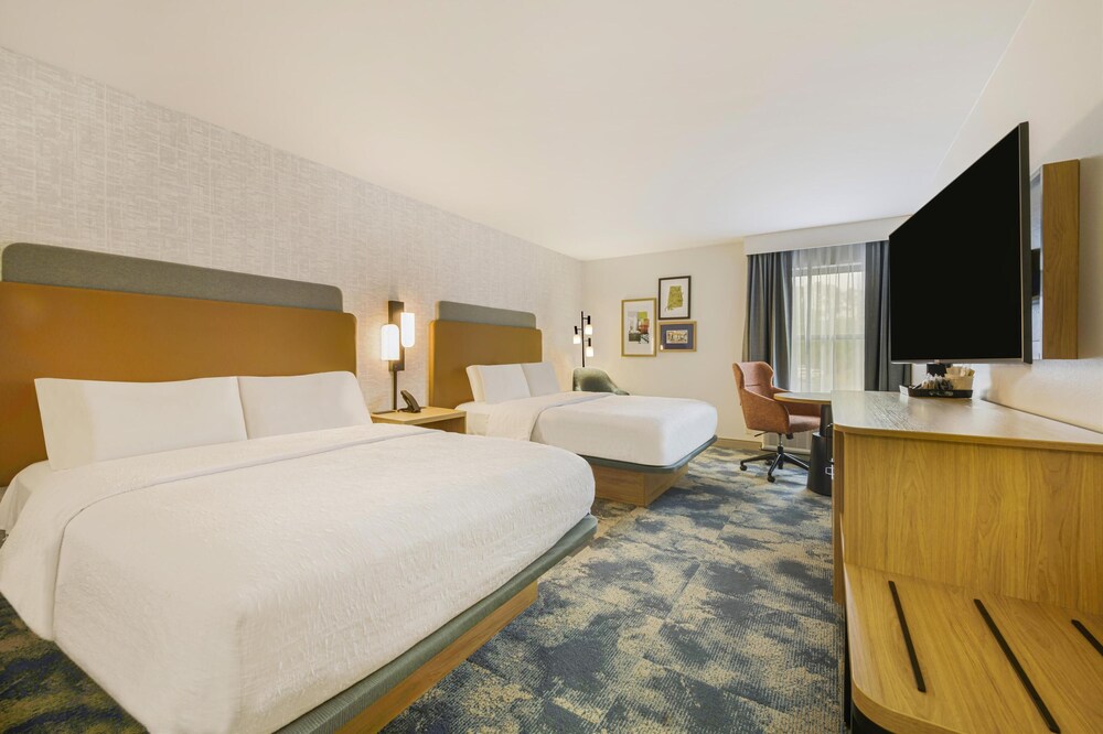 Hampton Inn Huntsville Arsenal South Pkway - photo 11