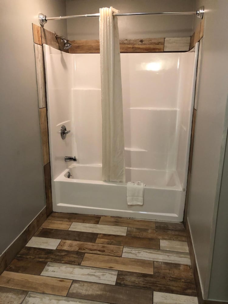 Deerfield Inn & Suites - photo 27