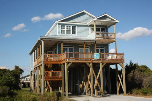 Nexta C by Oak Island Accommodations - featured photo